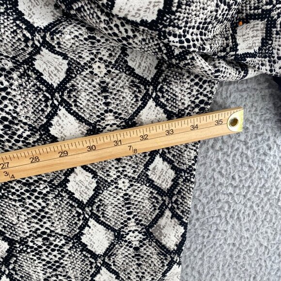 Ivy Jane Top Womens Medium Large Gray Snakeskin Print Dolman 3/4 Sleeve Blouse - Picture 7 of 9